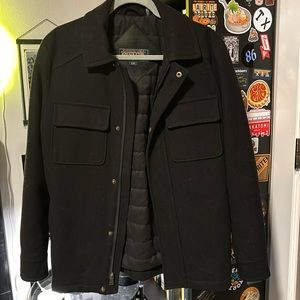 Mens Pendelton Jacket. Size Mens Small. Black. Wool exterior polyester lining!